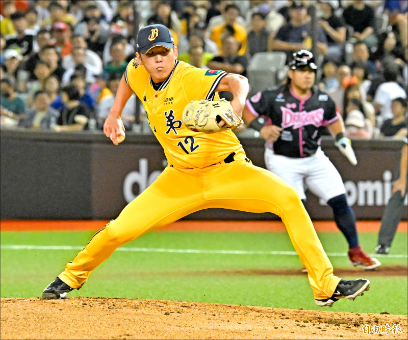 林暉盛扛住1指包袱 逆風奪首勝