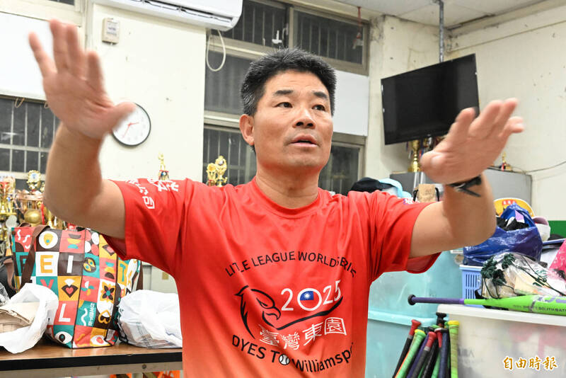 東園少棒隊總教練賴敏男。（資料照，記者林正堃攝）