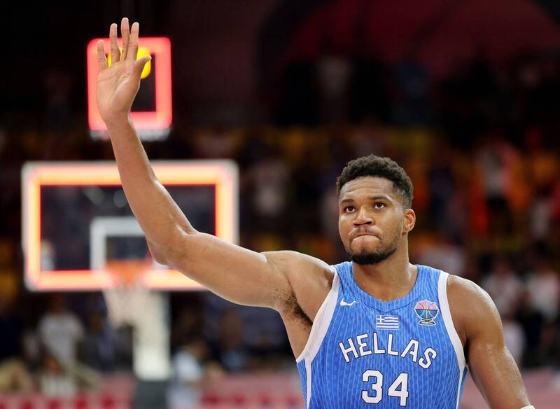 「字母哥」亞德托昆波率領希臘以小組第一晉級。（路透）