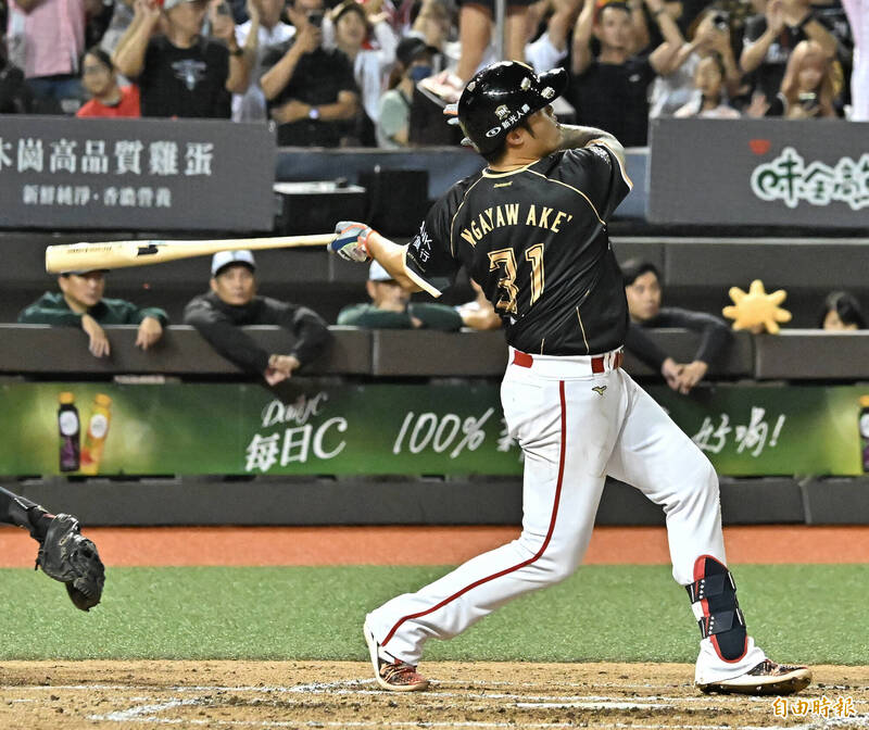 林智勝生涯最後一打席就是全壘打。（記者陳志曲攝）