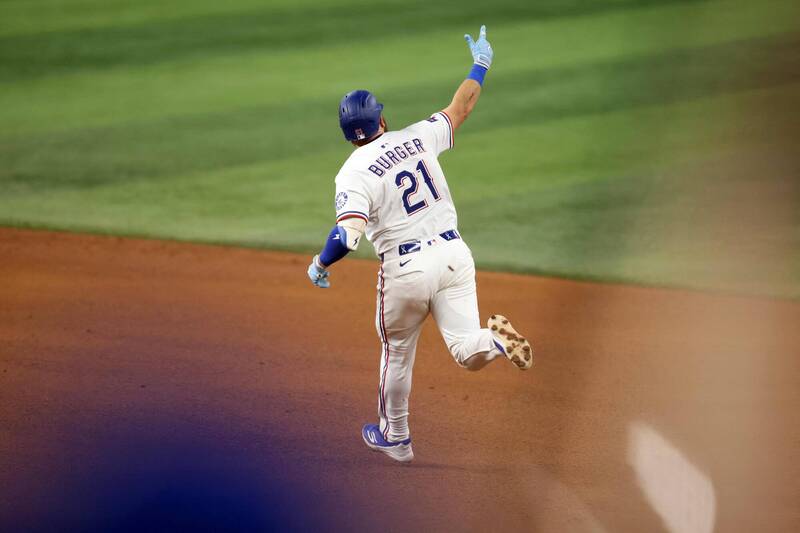 柏格單場雙響砲。（法新社）