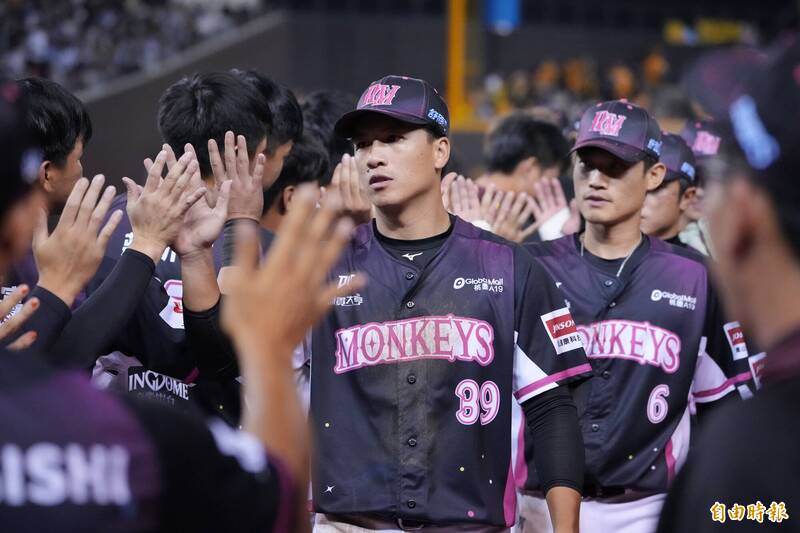 樂天桃猿8：0完封兄弟，終止對戰7連敗。（記者陳逸寬攝）