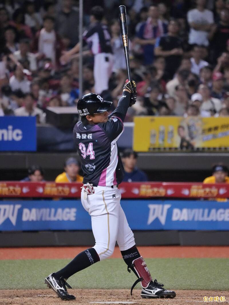 樂天桃猿馬傑森。（記者陳逸寬攝）