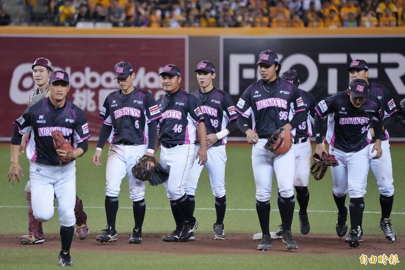 樂天桃猿8：0完封兄弟，終止對戰7連敗。（記者陳逸寬攝）