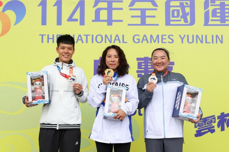 114年全運會女子雙不定向飛靶賽事，銀牌劉宛渝（左起）、金牌徐曉如、銅牌林怡君。（取自全運會官網）