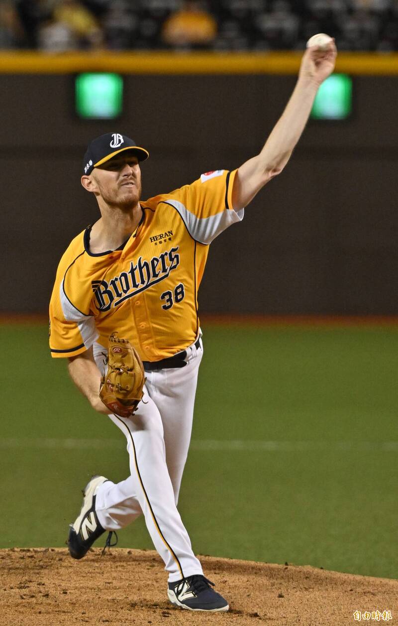 兄弟先發投手李博登。（記者劉信德攝）
