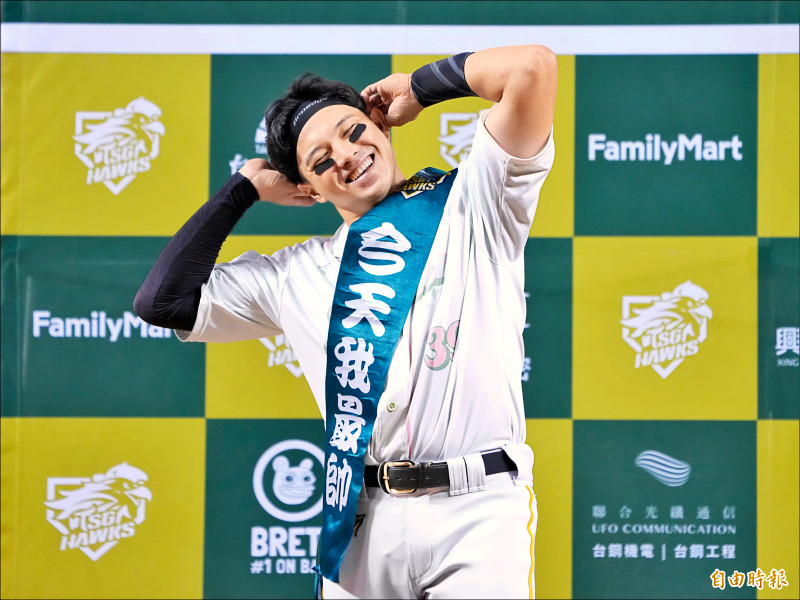 吳念庭再度獲選單場MVP。（記者陳逸寬攝）