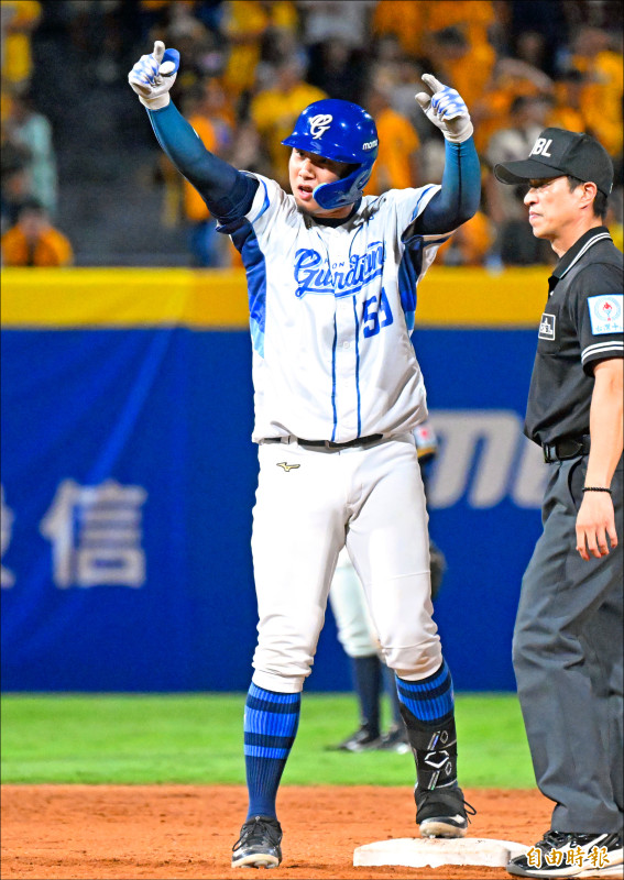 悍將魏全本季首安就力阻兄弟封王。（記者林正堃攝）