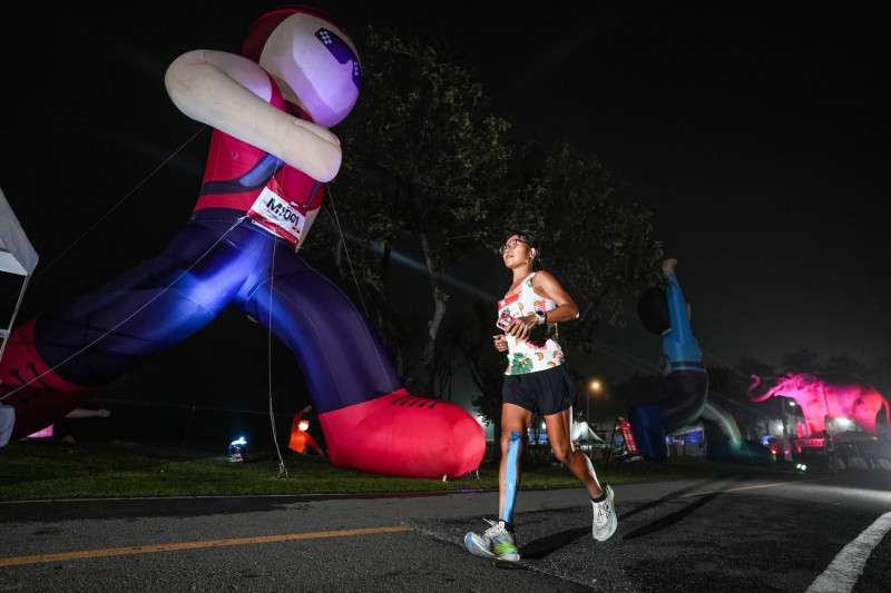 林冠汝泰國清邁24小時超級馬拉松跑206公里摘金（林冠汝提供）