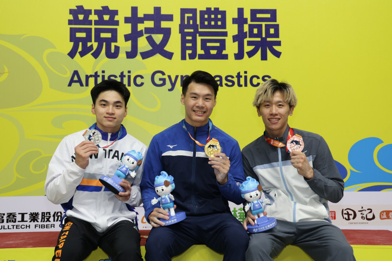 唐嘉鴻（中）金牌、莊佳龍銀牌（左）、李智凱銅牌（右）。（全運會提供）