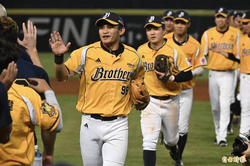 中信兄弟贏球。（記者廖耀東攝）