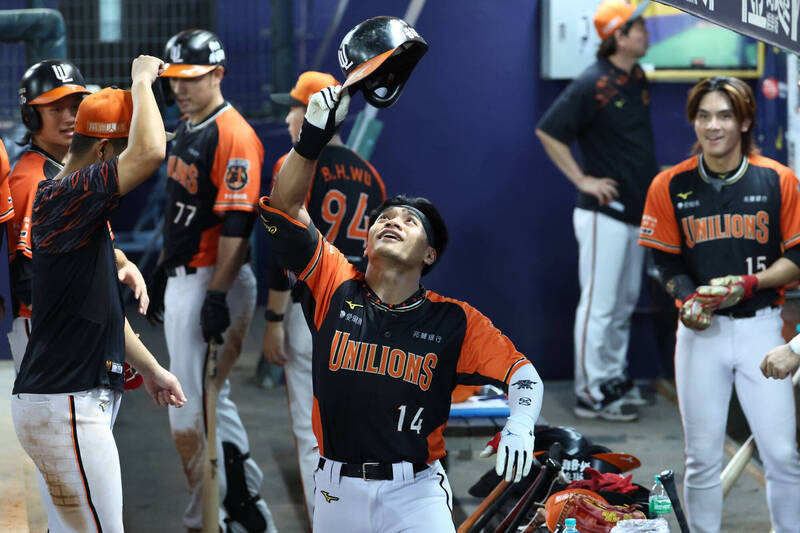 邱智呈轟出生涯首支滿貫砲。（統一獅提供）