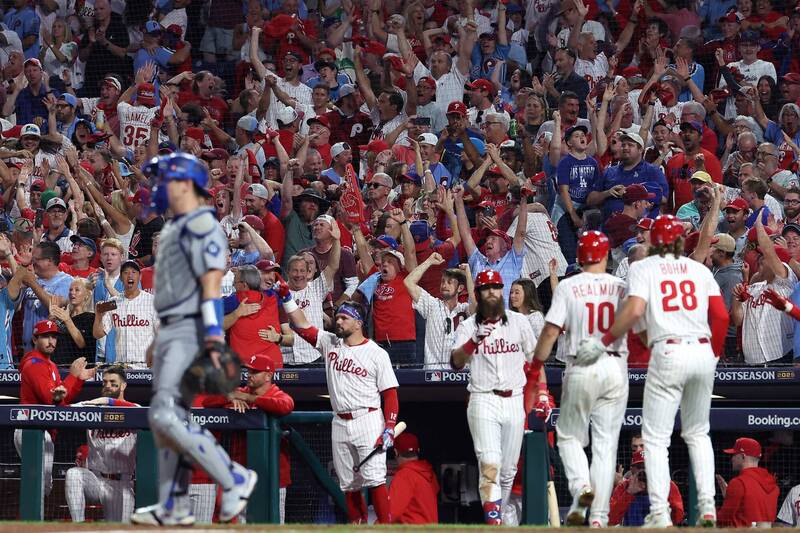 費城人今在國聯分區賽G2以3：4不敵道奇，苦吞2連敗陷入淘汰邊緣。（法新社）