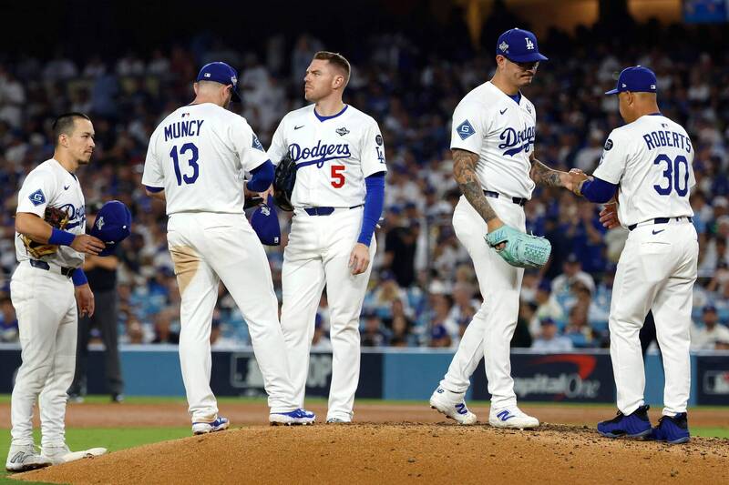 道奇左投班達被換下場。（法新社）