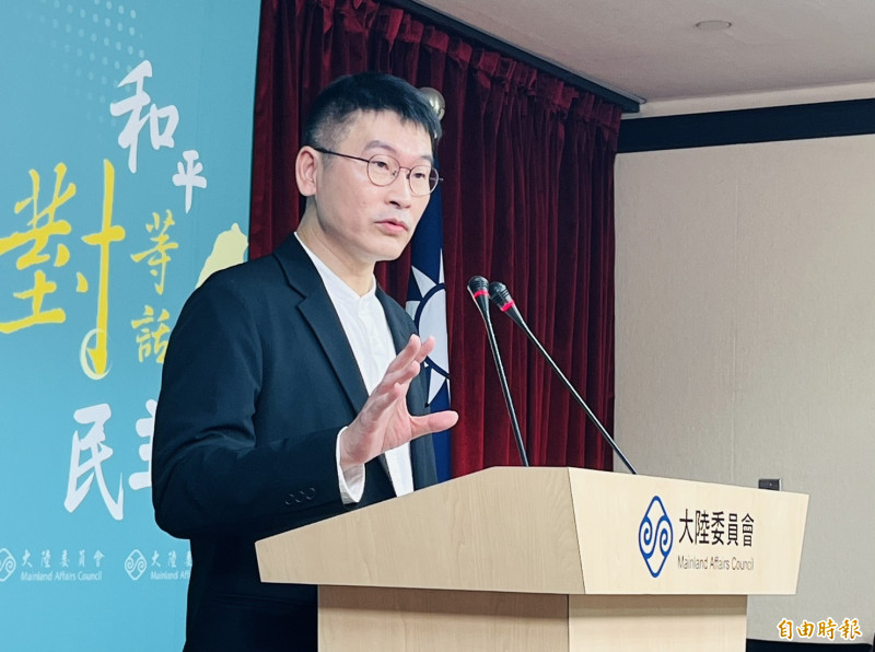 陸委會發言人梁文傑今天表示，梁文傑透露，據我們了解，這件事情在背後運籌帷幄的是一間和職棒聯盟、棒協合作的運動行銷公司，他們想要把台灣經驗複製到對岸，甚至要把大批球員拉到對岸去，這件事情我們會密切注意。（記者陳鈺馥攝）