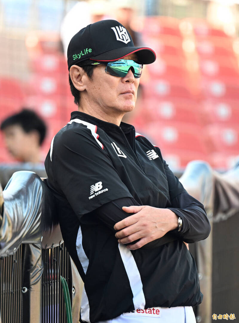 KT巫師隊教頭李強喆。（記者林正堃攝）
