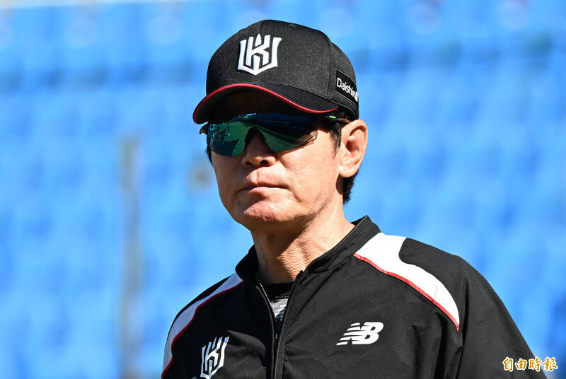 KT巫師隊教頭李強喆。（記者林正堃攝）