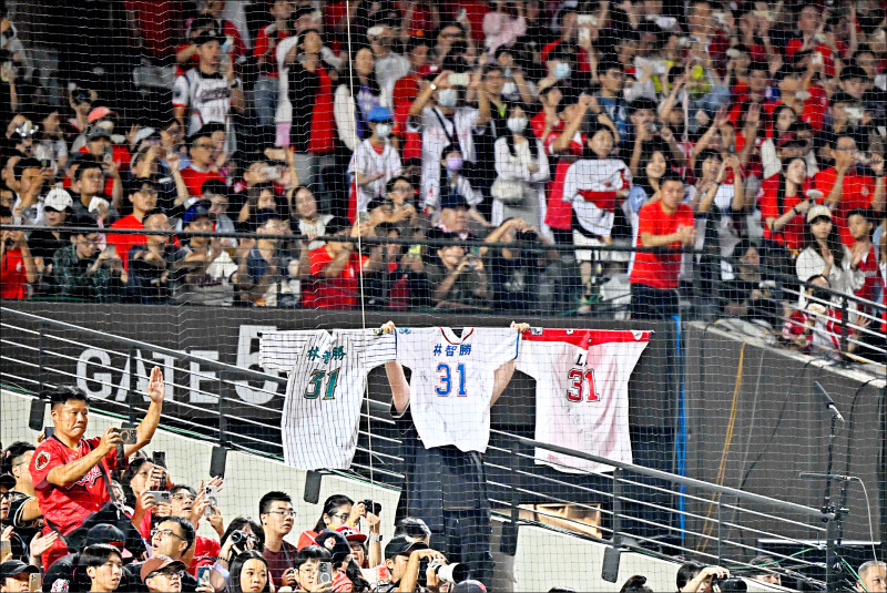 味全龍今年在大巨蛋有18場主場賽事，是全聯盟最多。（資料照）