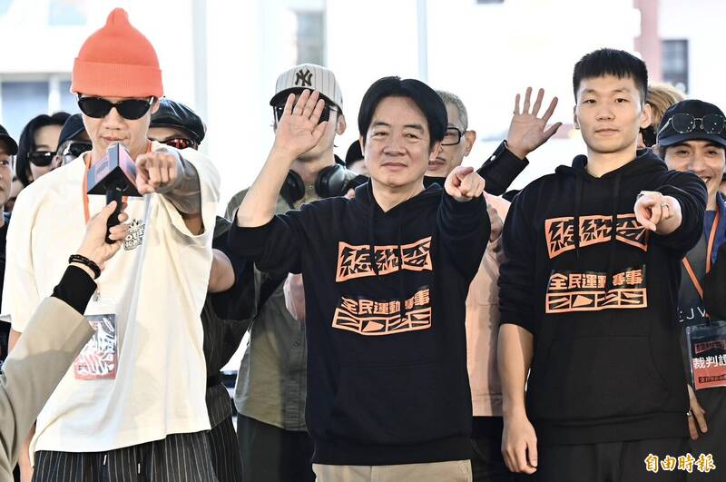 總統賴清德、運動部長李洋出席總統盃街舞大賽。（記者塗建榮攝）