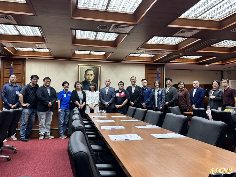 「如何淘汰不適任教練，建立完善運動教練查核制度」公聽會。（記者盧養宣攝）