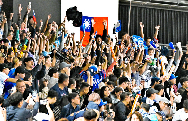 愛爾達體育台服務球迷，完成12強賽馬拉松重播。（資料照）