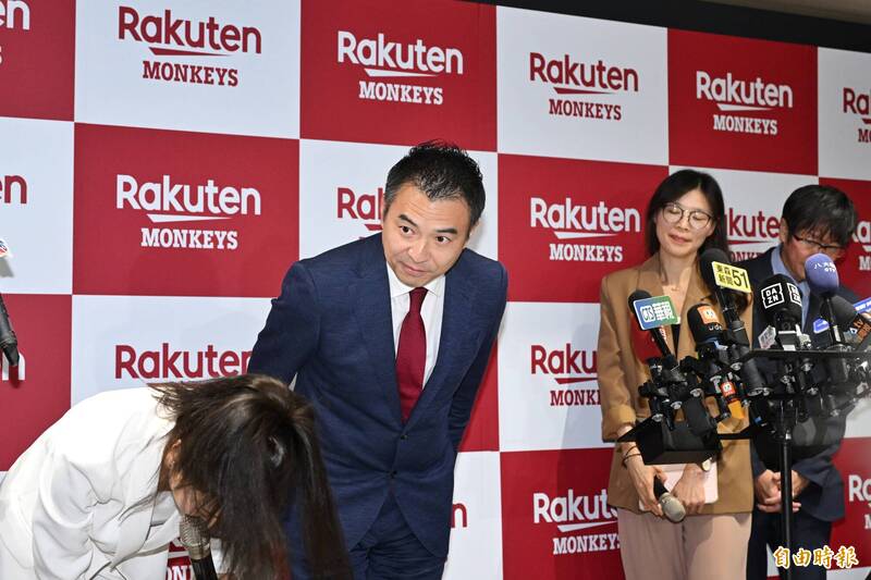 新任執行長森井誠之（中）。（記者陳逸寬攝）