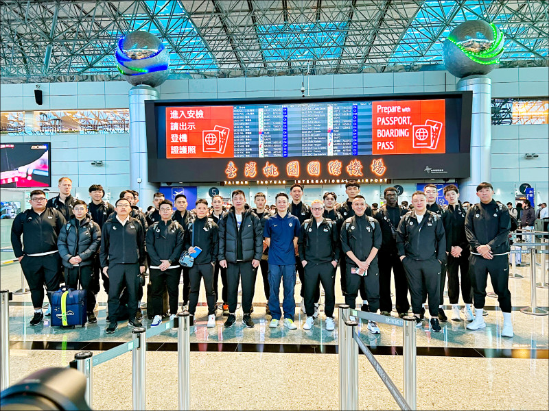 世界盃籃球亞洲區資格賽將點燃戰火，台灣男籃出發到日本，明首戰將抗日拚勝。（籃協提供）