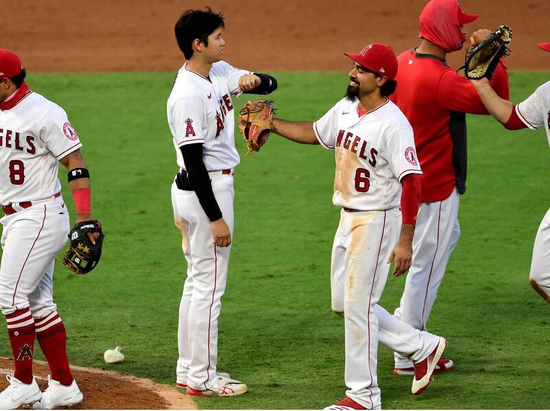 天使原本期望倫登（8號）能與大谷翔平、楚奧特共築強大打線卻事與願違。（資料照）