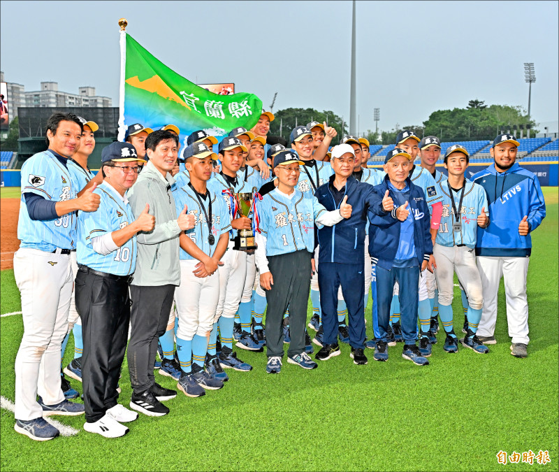羅東高工亞軍，為隊史最佳成績。（記者陳志曲攝）