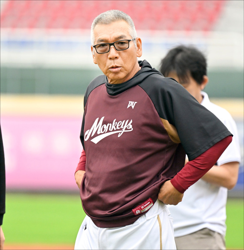 龍隊新任首席教練會是丘昌榮或古久保健二（見圖），答案很快就會揭曉。（資料照）