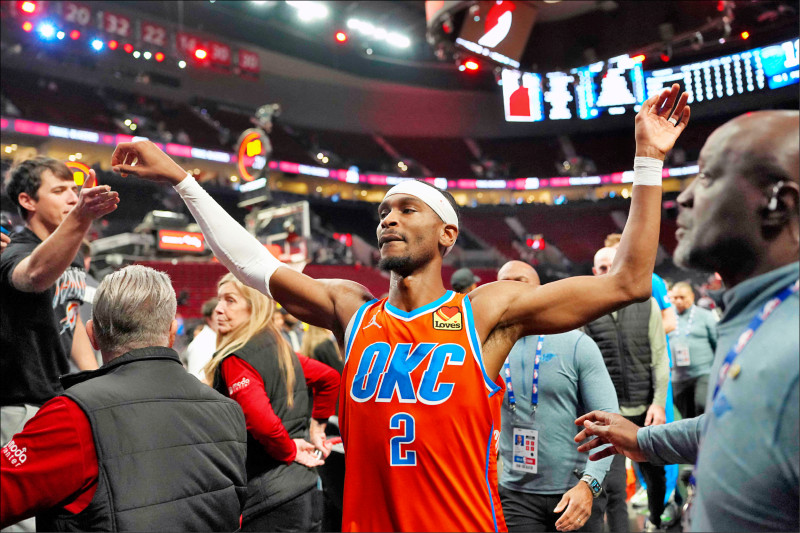 吉爾吉斯亞歷山大攻下26分，雷霆開季21場已拿下20勝。（法新社）