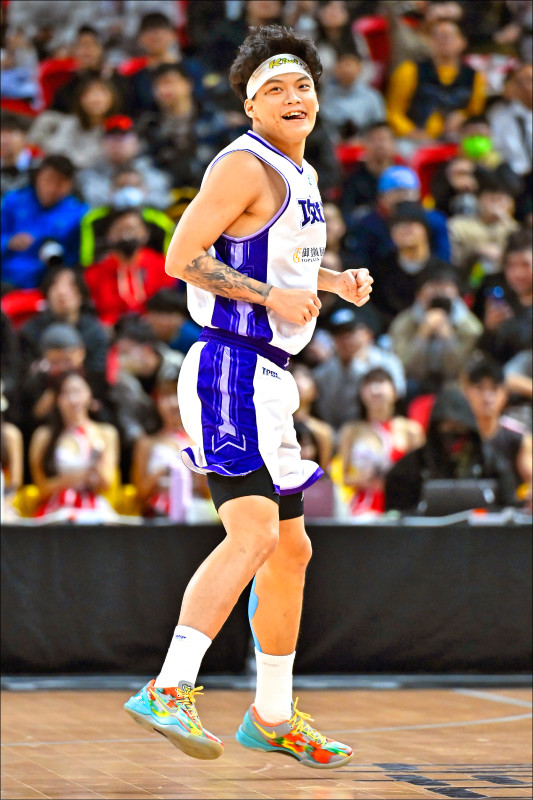 攻城獅朱雲豪因多次違反隊規，遭球團禁賽、停薪1個月。（資料照）