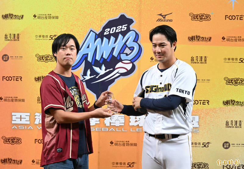 中島隼也獲選MVP。（記者李惠洲攝）