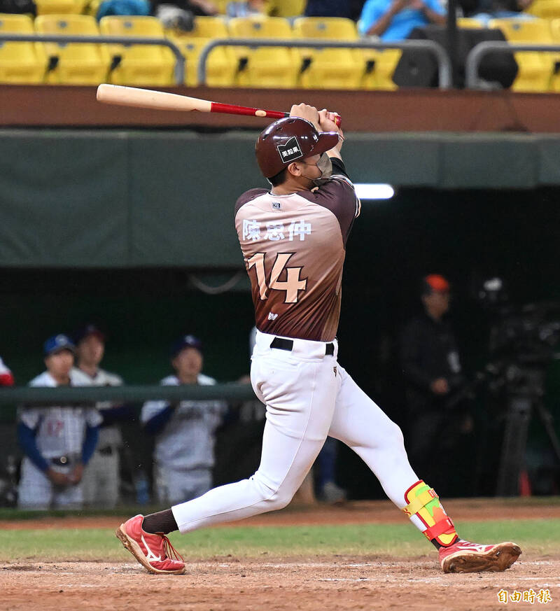 陳思仲。（記者李惠洲攝）