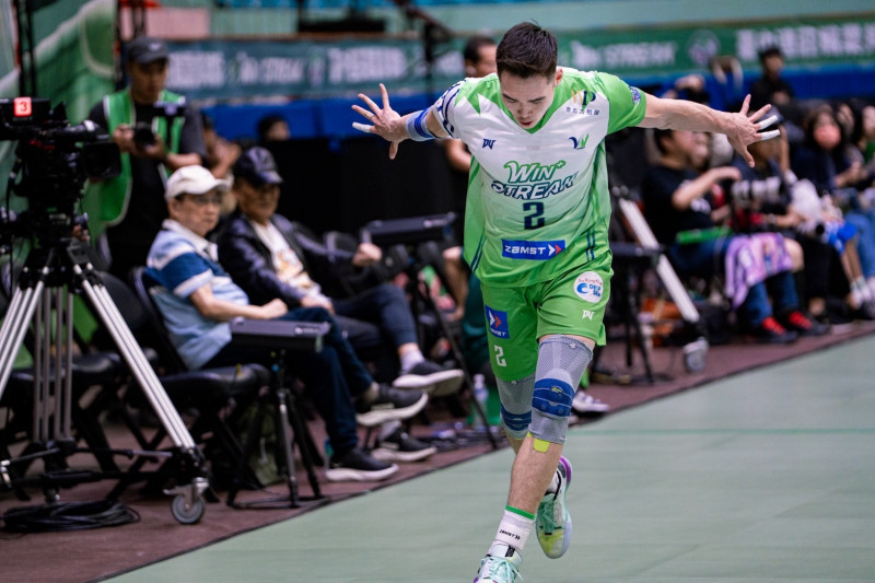 漢佳攔網慶祝。（連莊提供）