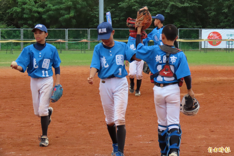 桃園市一日兩戰晉級威力盃冠軍戰。（記者林宥辰攝）