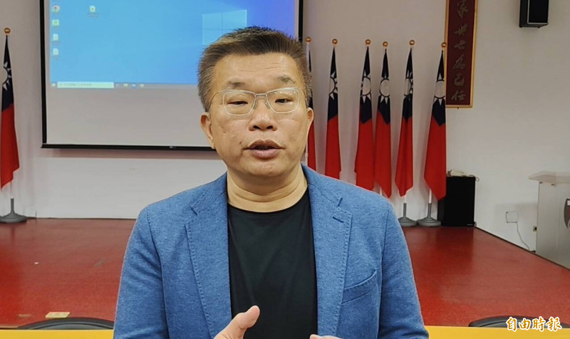 蔡其昌說明WBC最終名單。（記者張軒哲攝）