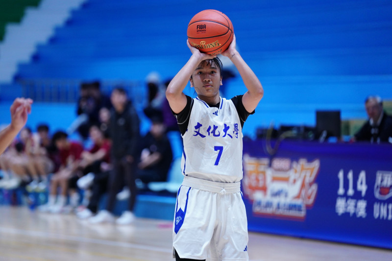 文化大學大三主控李恩芯今天以45投21中包括11顆三分球，單場轟56分，成為新科UBA單場得分紀錄保持者。（大專體總提供）
