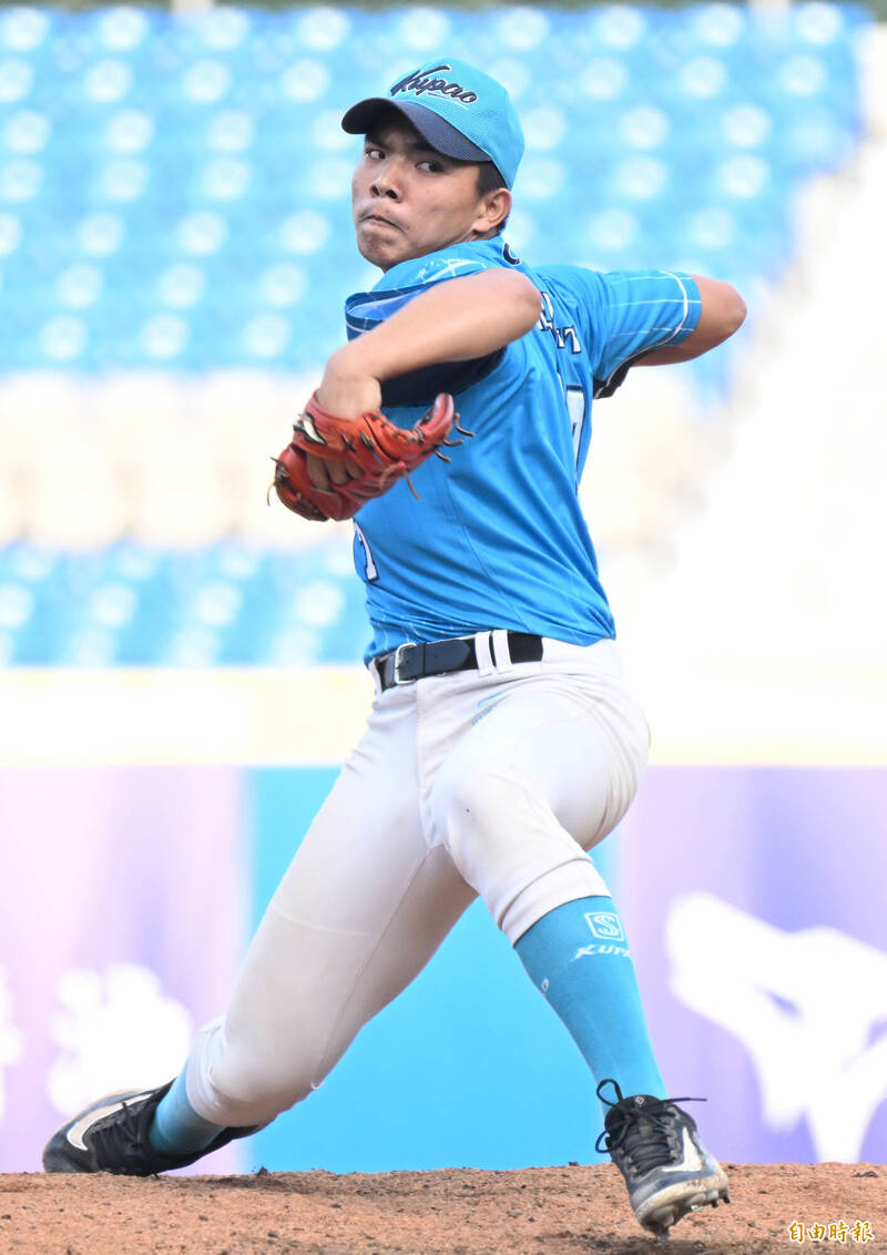 新北藍楊曜丞。（記者林正堃攝）