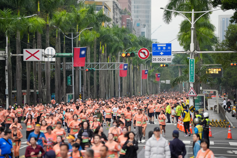 台北馬賽前早餐跑。（台北市政府提供）