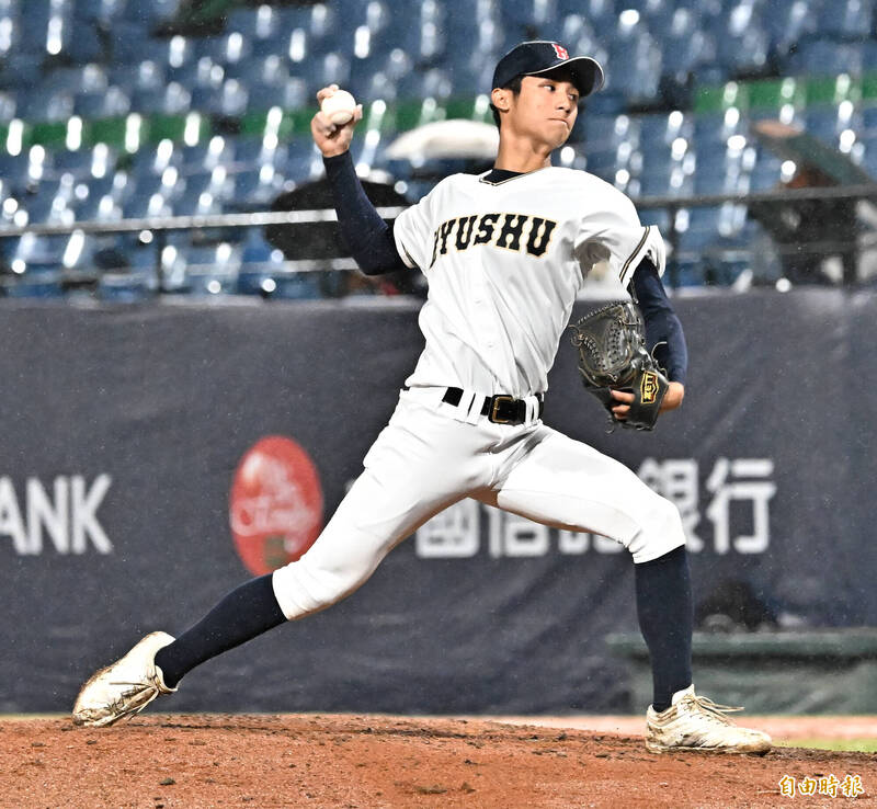 九州聯隊先發投手新垣有絃。（記者陳志曲攝）