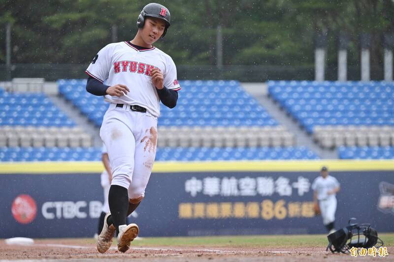 牟禮翔。（記者陳逸寬攝）