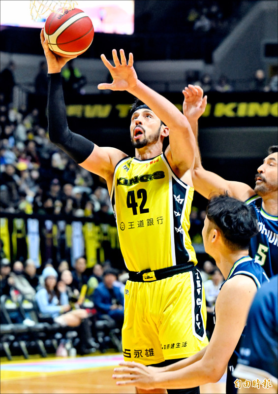 國王沃許本末節拿下10分，助球隊逆轉勝。（記者林正堃攝）