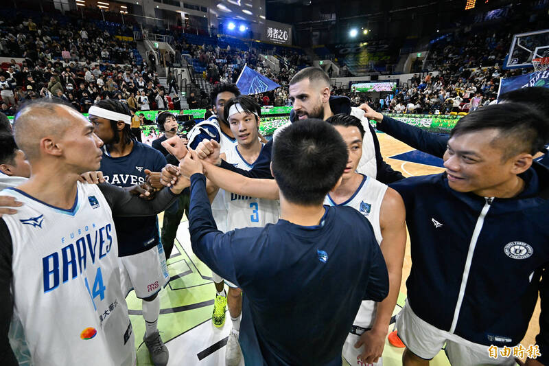 富邦勇士贏球。（記者陳志曲攝）