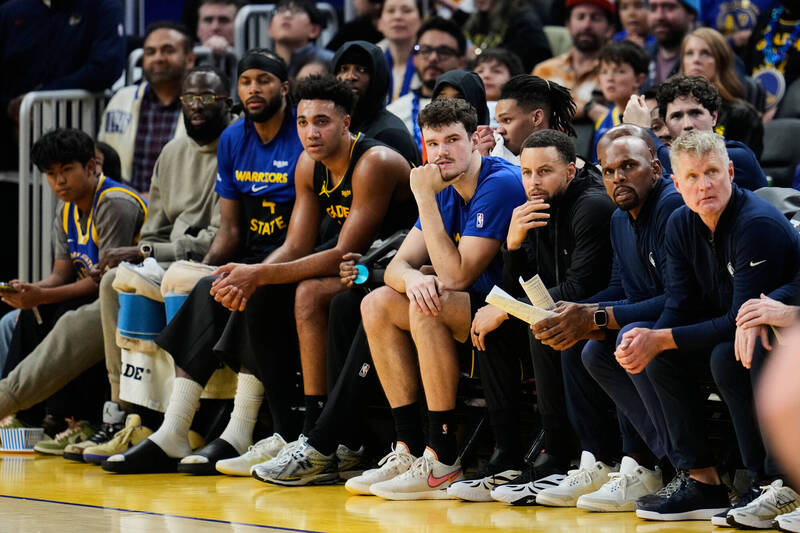 勇士慘敗。（美聯社）