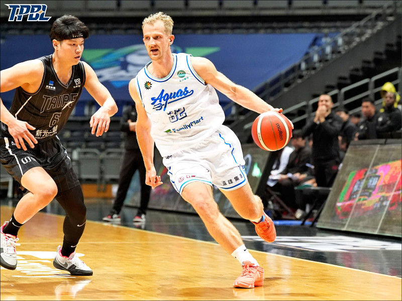 布里茲克拚戰超過40分鐘，砍下海神最高33分。（TPBL提供）