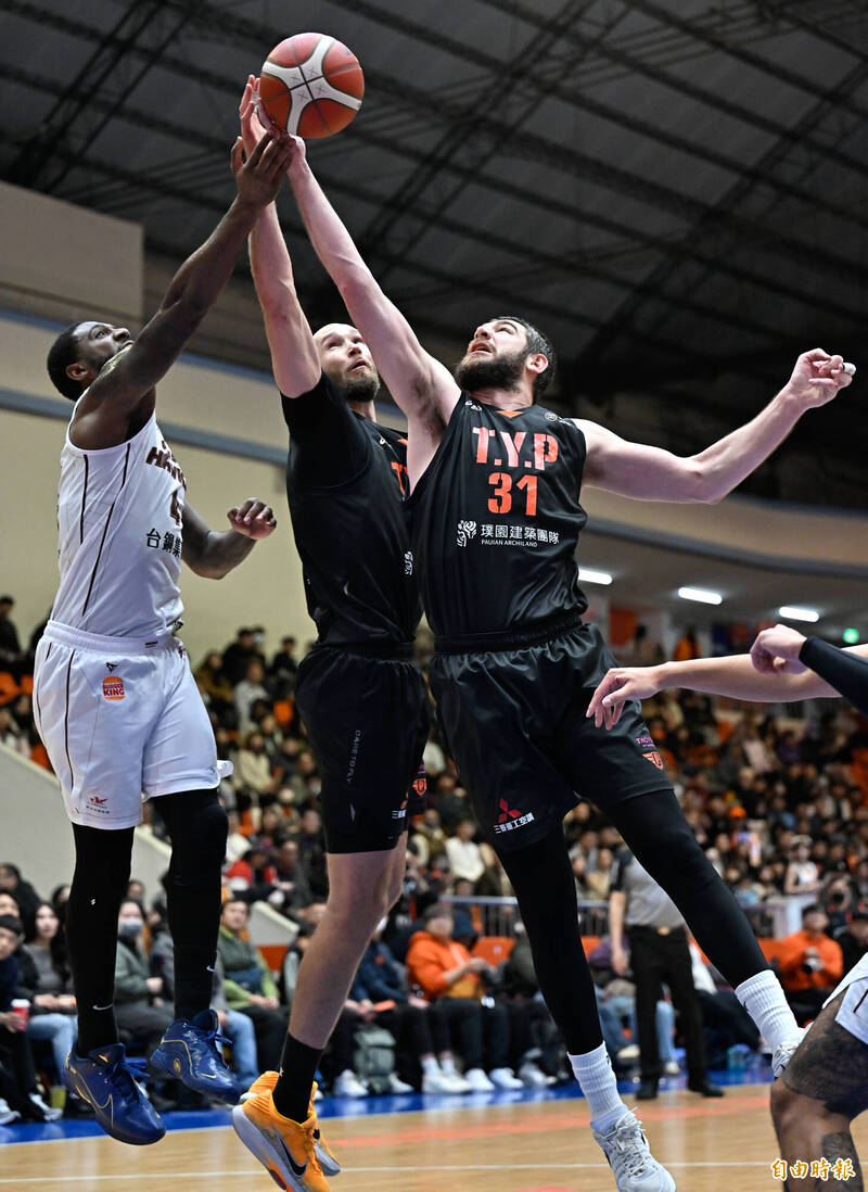 桃園璞園領航猿阿提諾。（記者陳志曲攝）