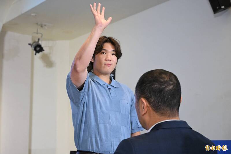 日本火腿隊古林睿煬出席高中木棒聯賽開賽記者會。（記者陳逸寬攝）