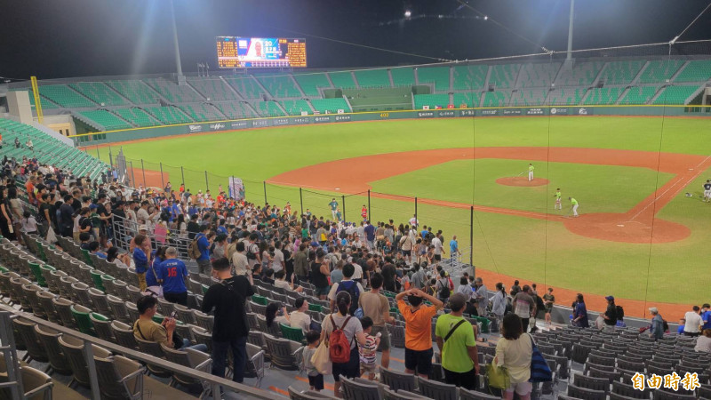 台日青棒交流賽1/25登場，邀球迷免費進場應援。（記者王姝琇攝）