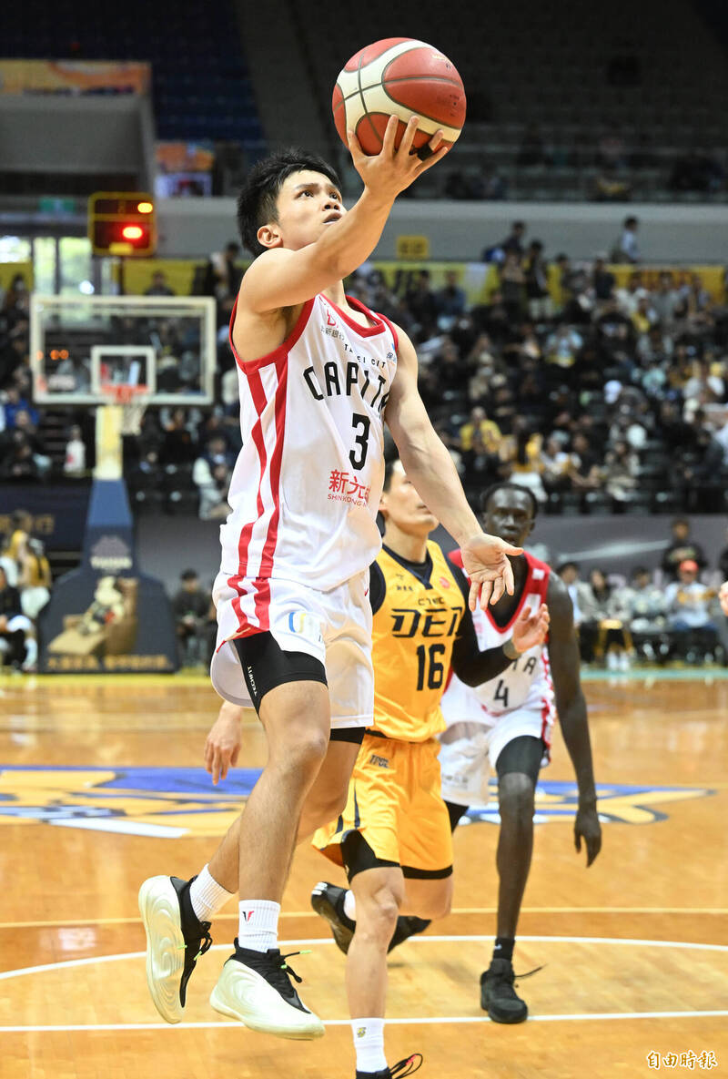 戰神丁聖儒。（記者林正堃攝）